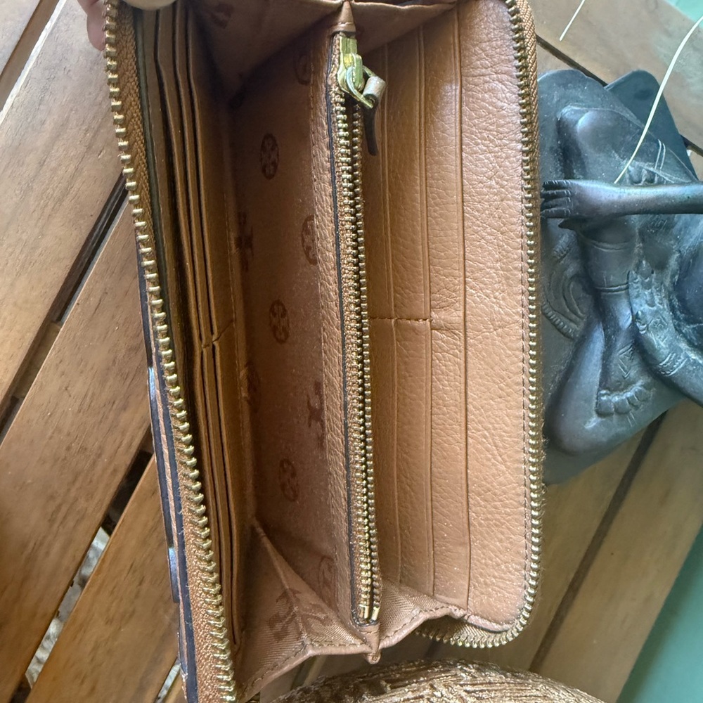 Tory Burch Brown Leather Wallet and Gold Tone Earrings  Set - Picture 3 of 5
